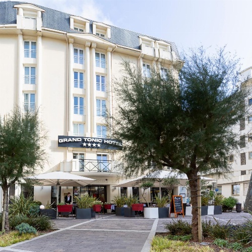 Grand Tonic Hotel Biarritz image 12
