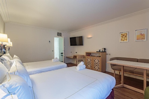 Grand Tonic Hotel Biarritz image 36